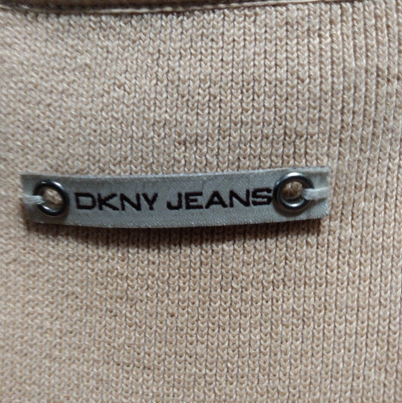 Beautiful DKNY Tan Sweater - Picture 6 of 6